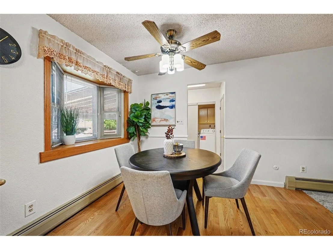 Photo of 327 Maple Dr