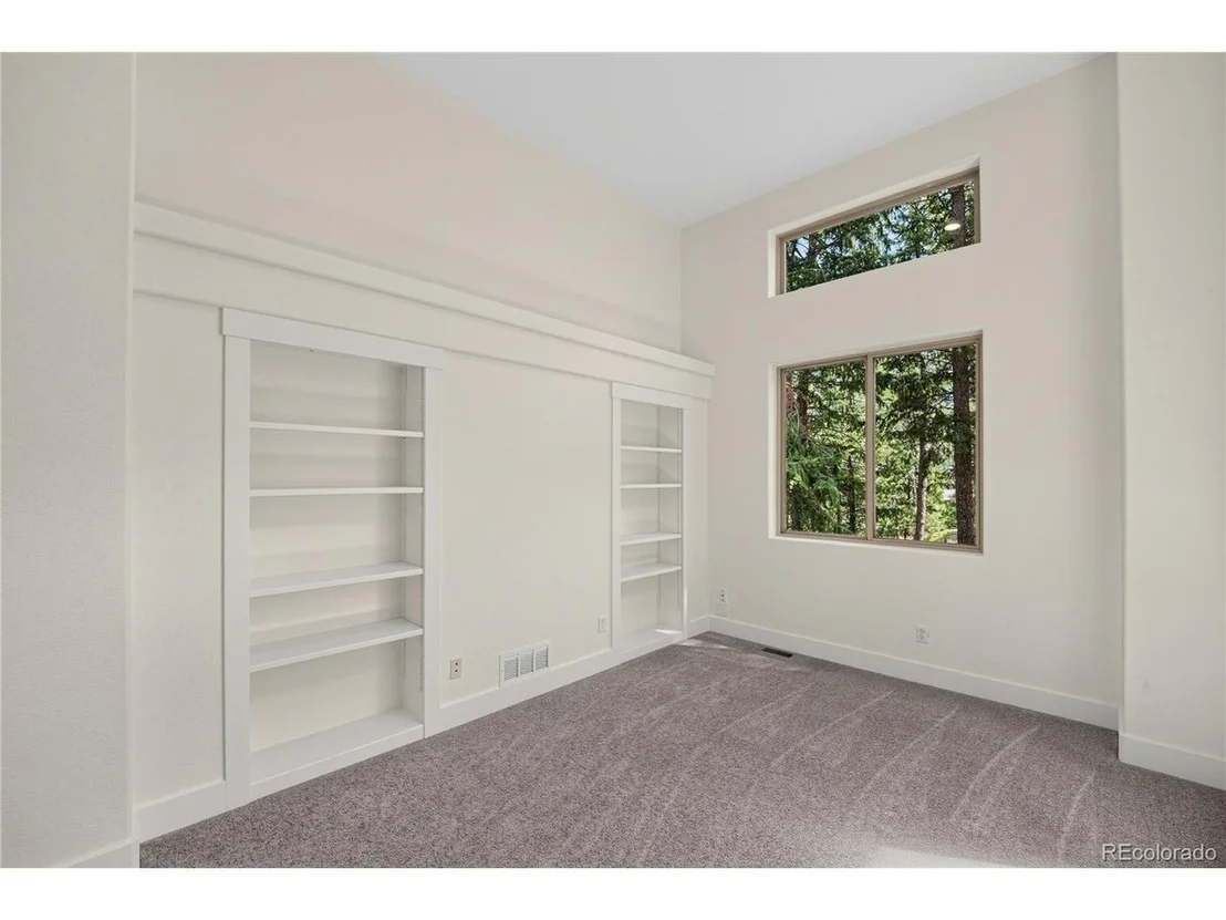 Photo of 100 Elk Valley Way