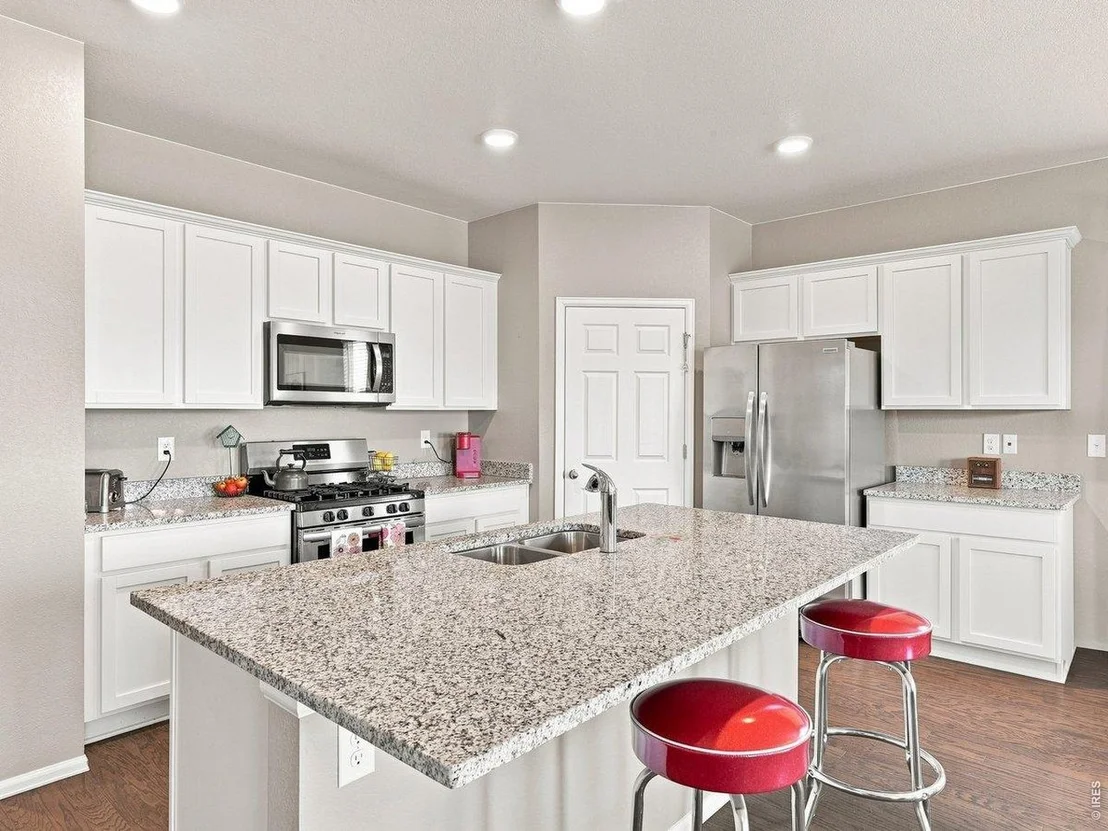 Photo of 904 Charlton Dr