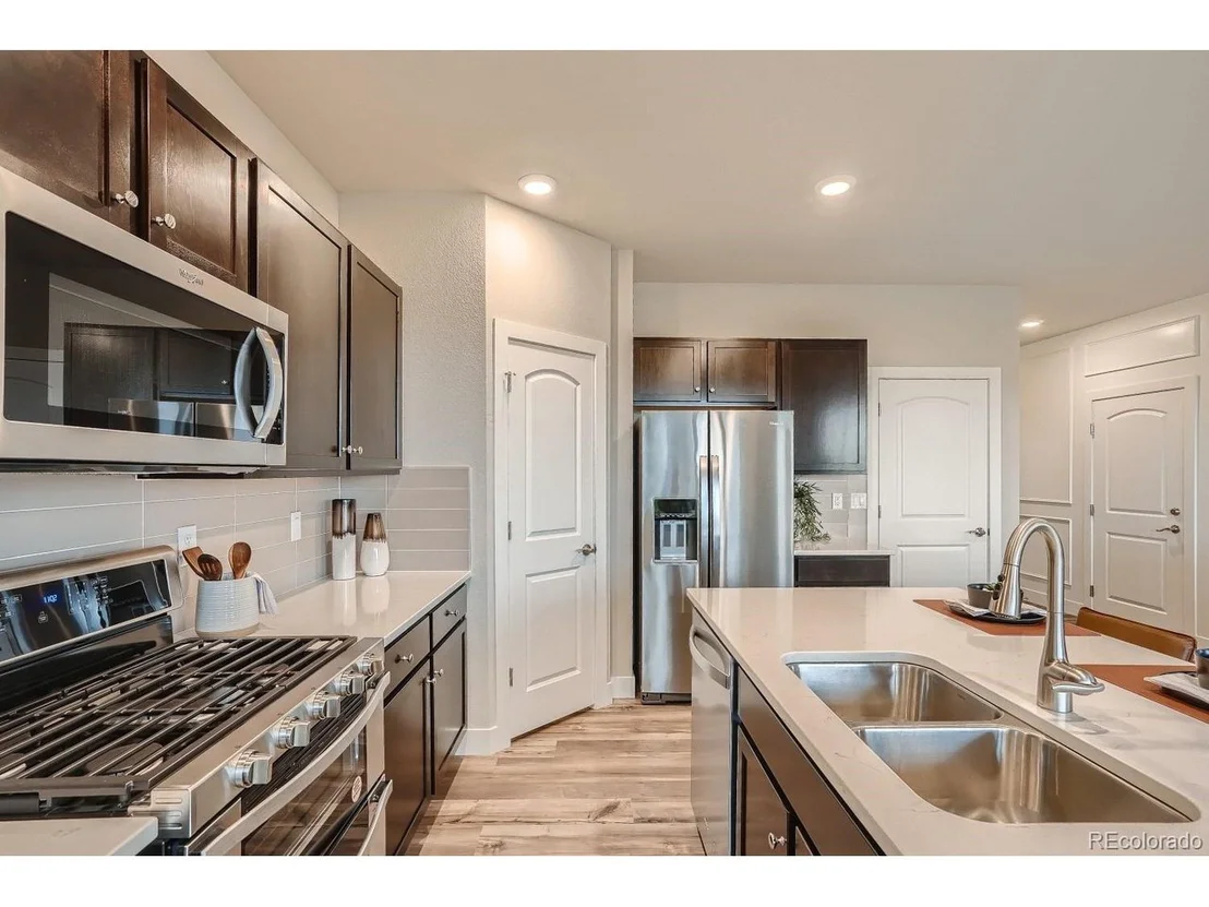 Photo of 1370 Bloom St