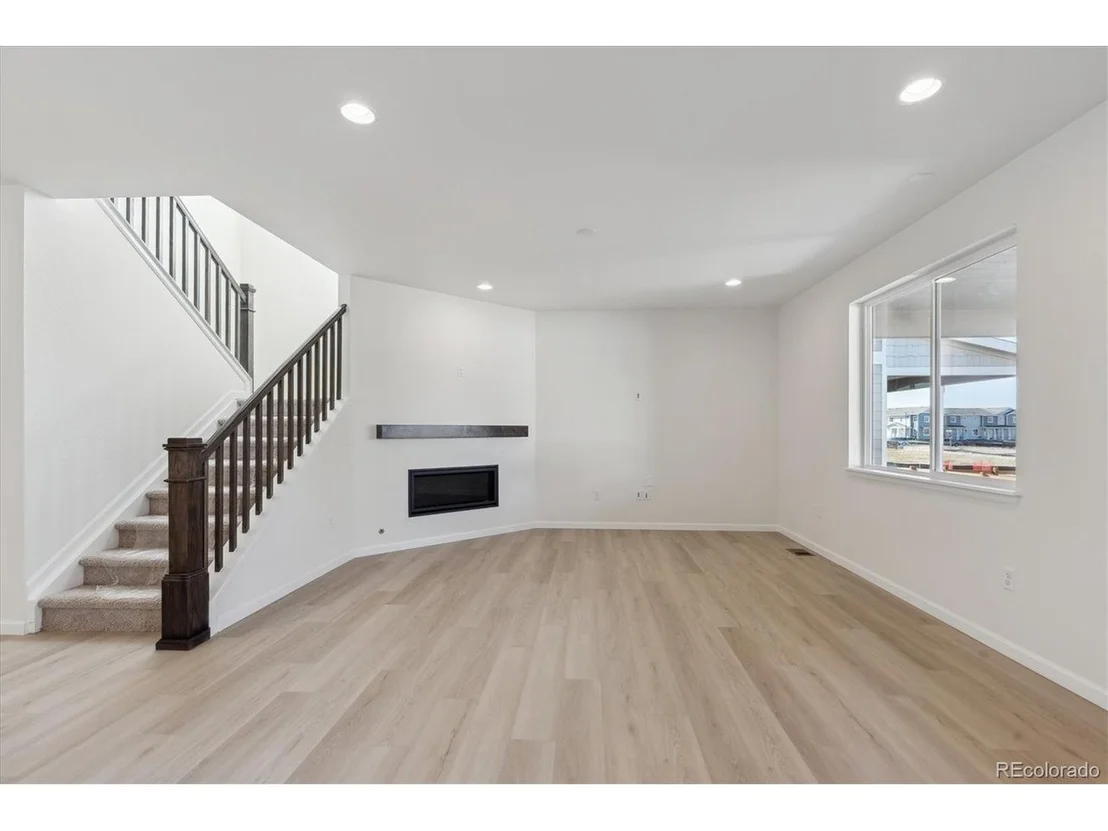 Photo of 660 Split Rock Dr