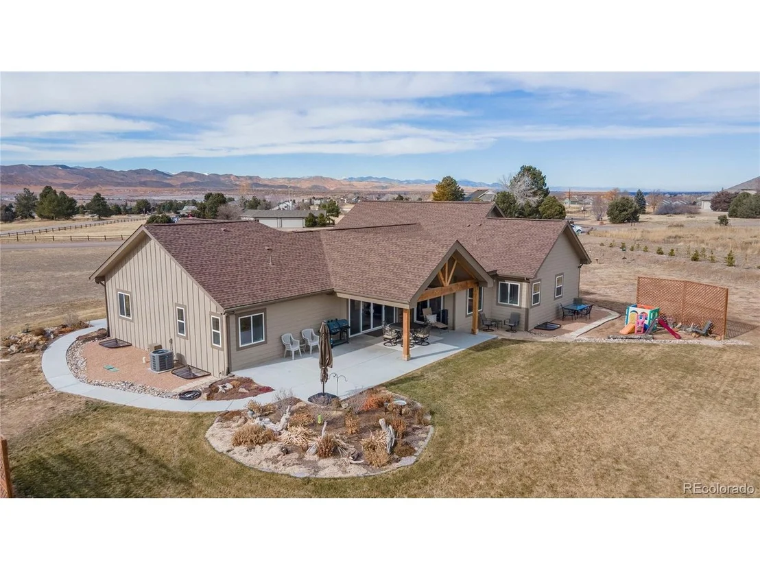 Photo of 6798 Lakeside Cir