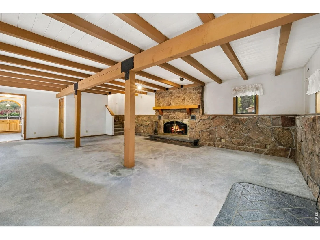 Photo of 697 N Beaver Rd