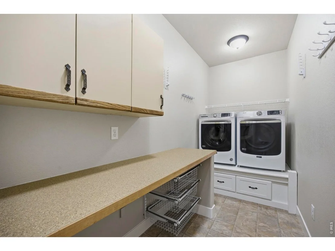 Photo of 2047 Bayfront Dr