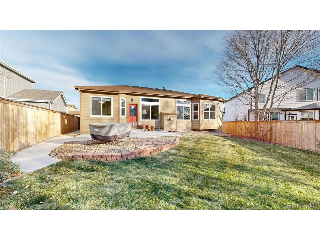 Photo of 1330 Iris Cir