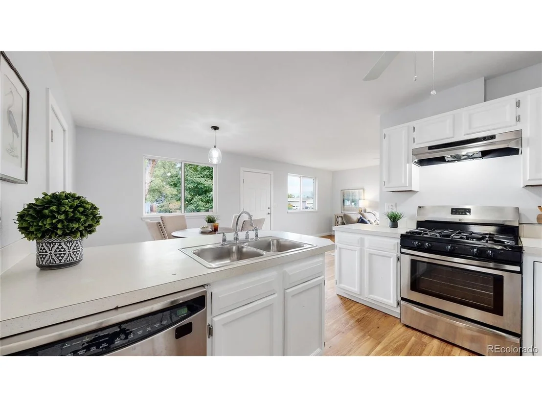 Photo of 2214 Alpine Ave