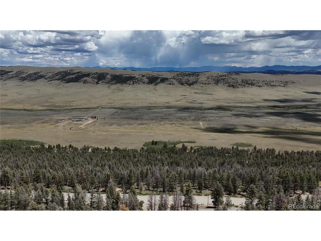 Photo of 1396 Middle Fork Vis