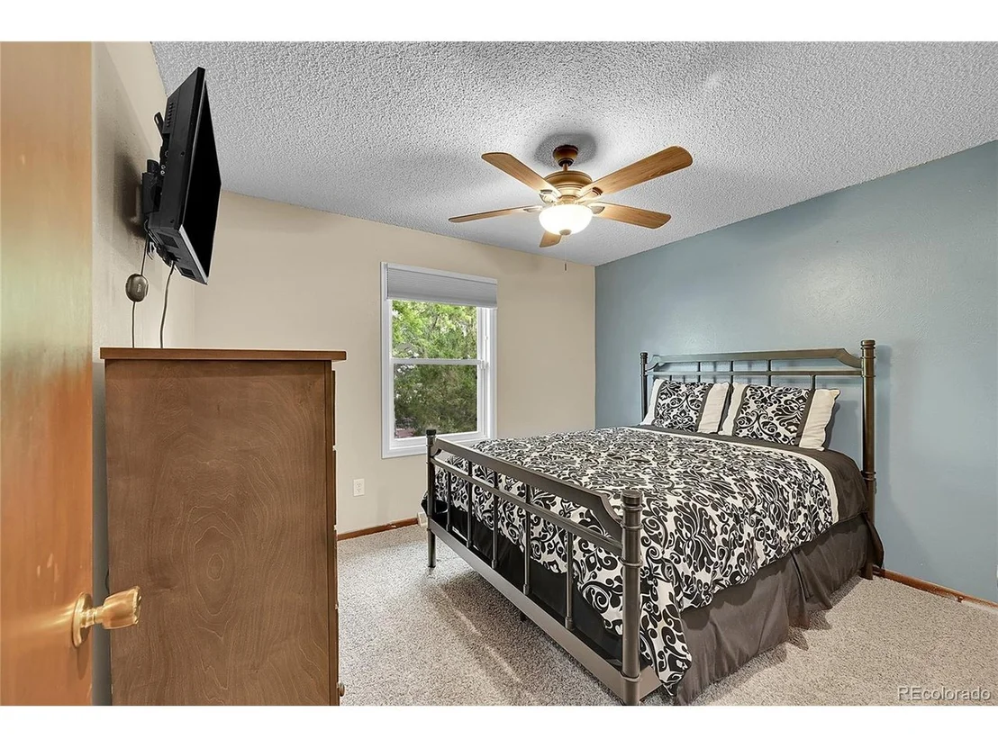 Photo of 12844 Columbine Cir