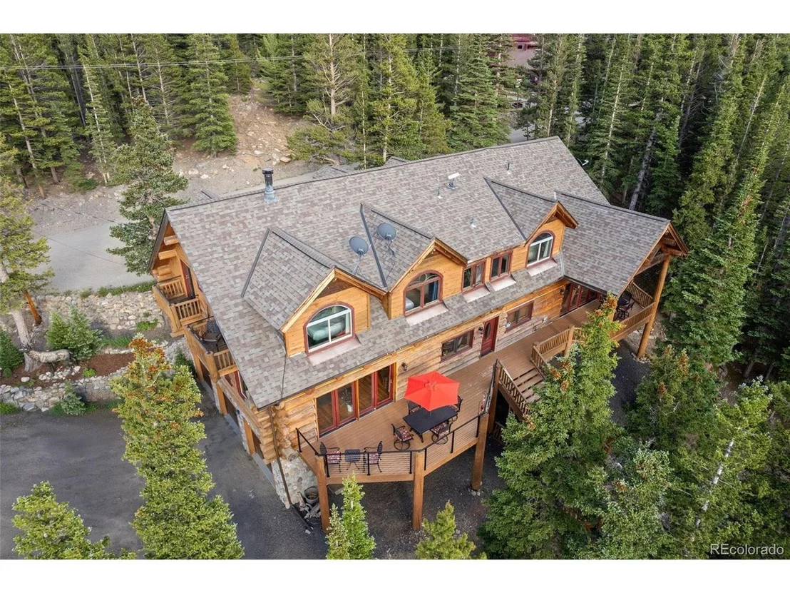 Photo of 336 Crest Dr