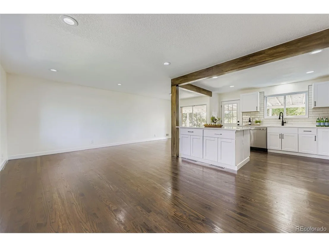 Photo of 9917 Clark Dr