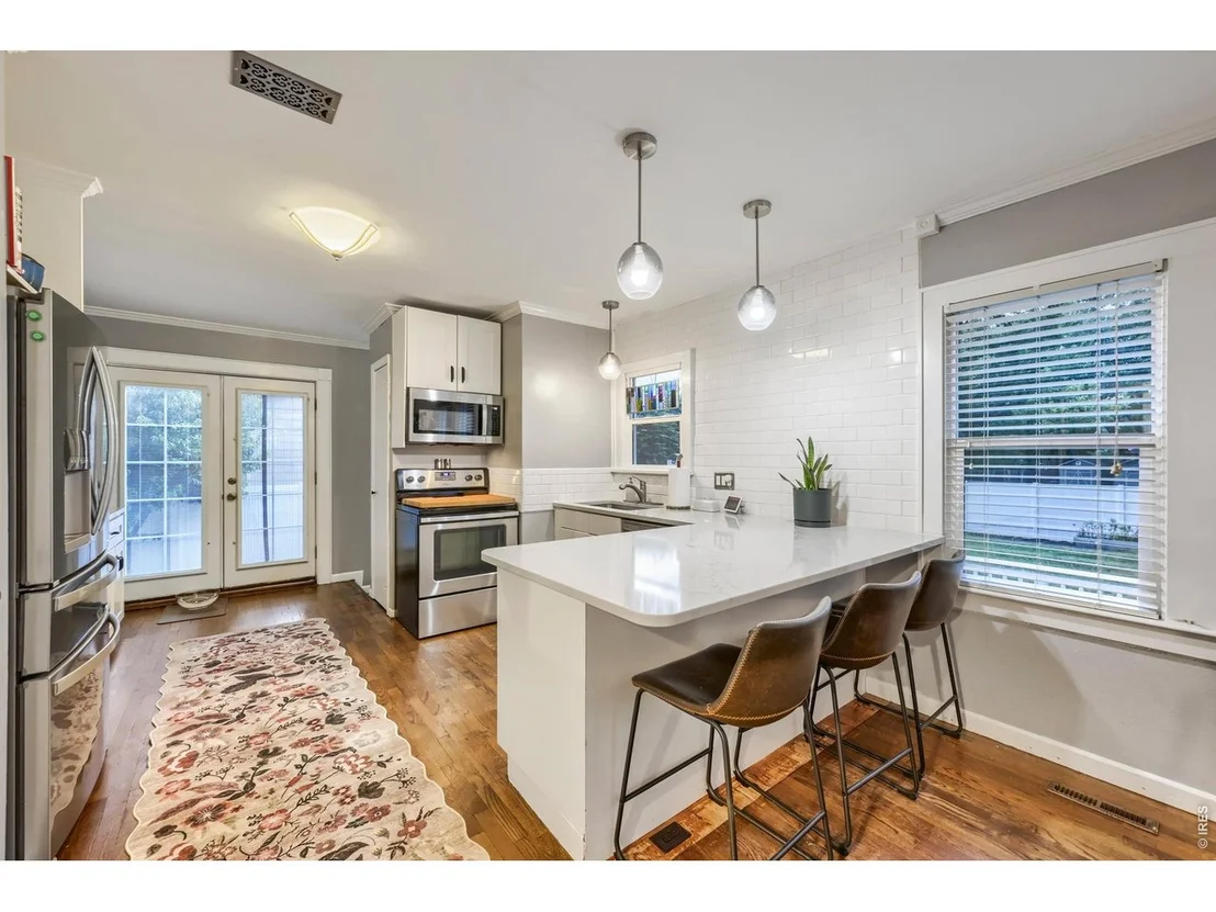 Photo of 202 8th Ave