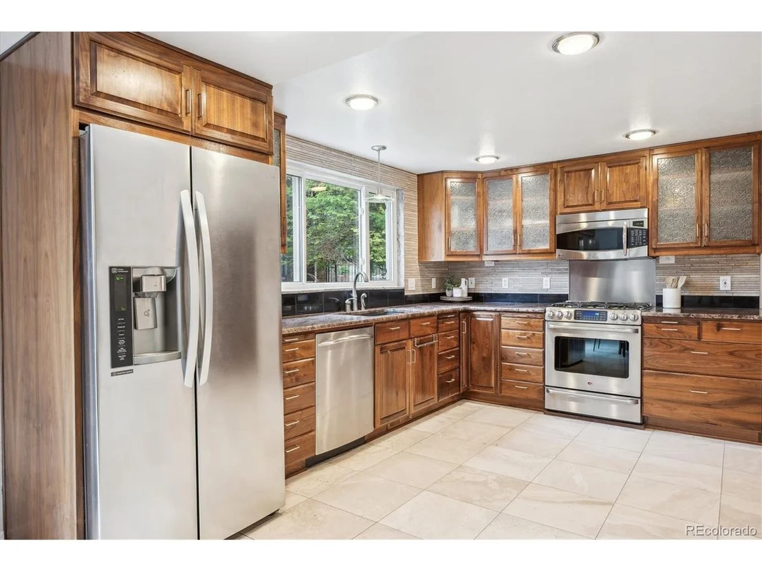 Photo of 1715 W 115th Cir