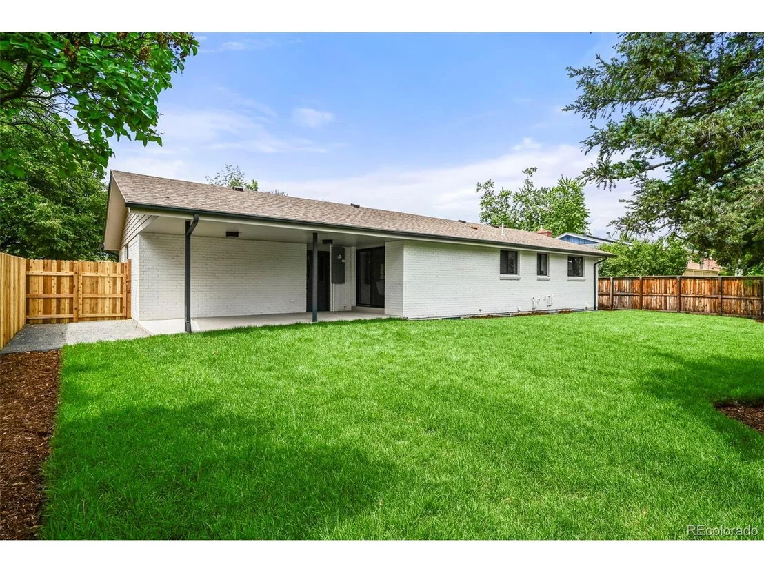 Photo of 230 Seminole Dr