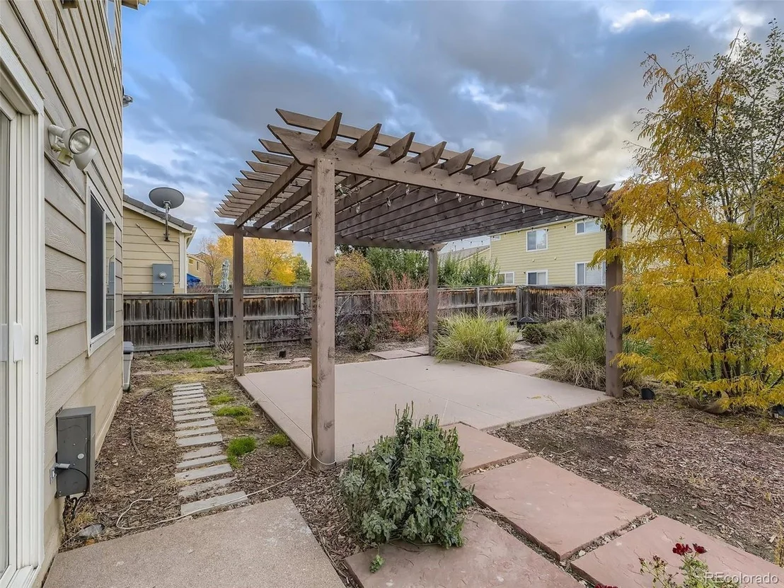 Photo of 10011 Mackay Dr