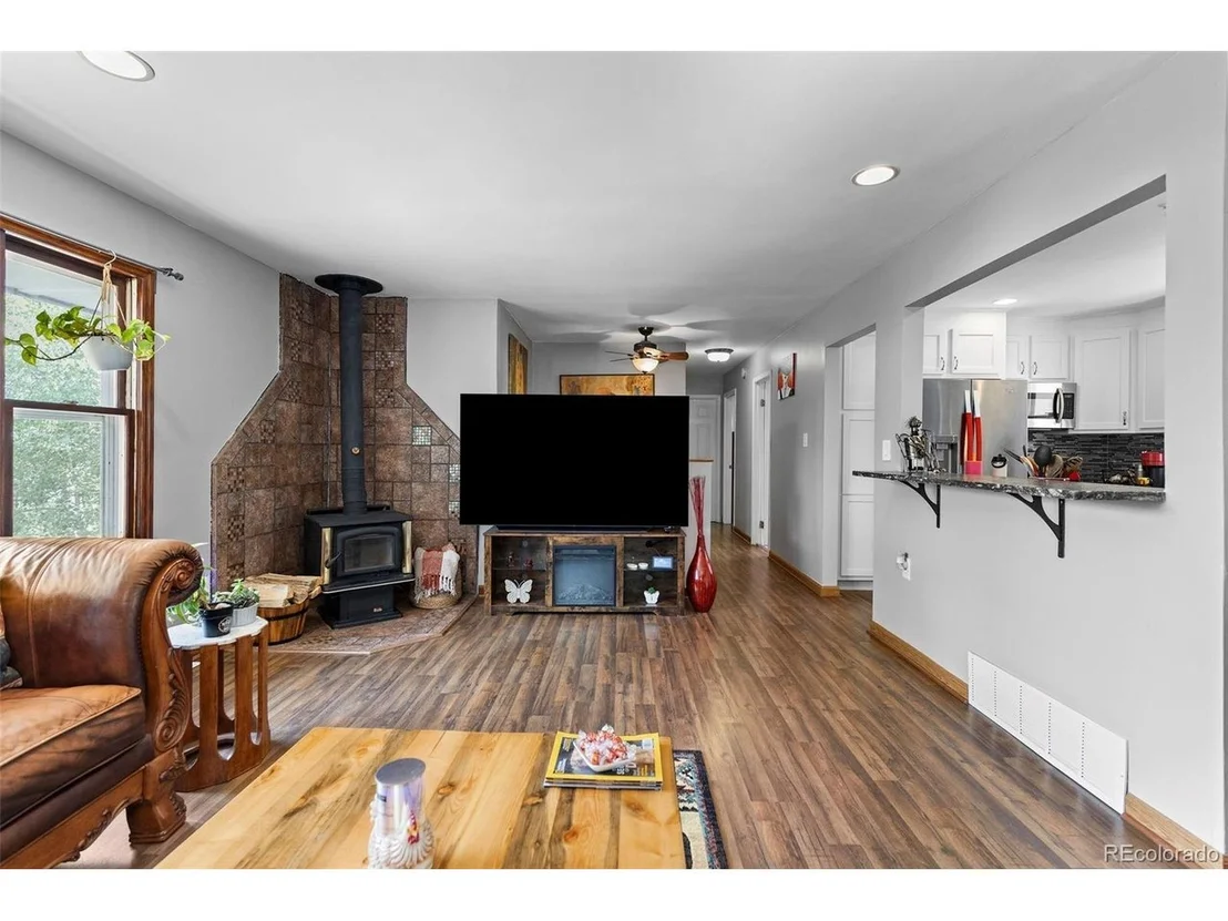Photo of 41 Yew Ln