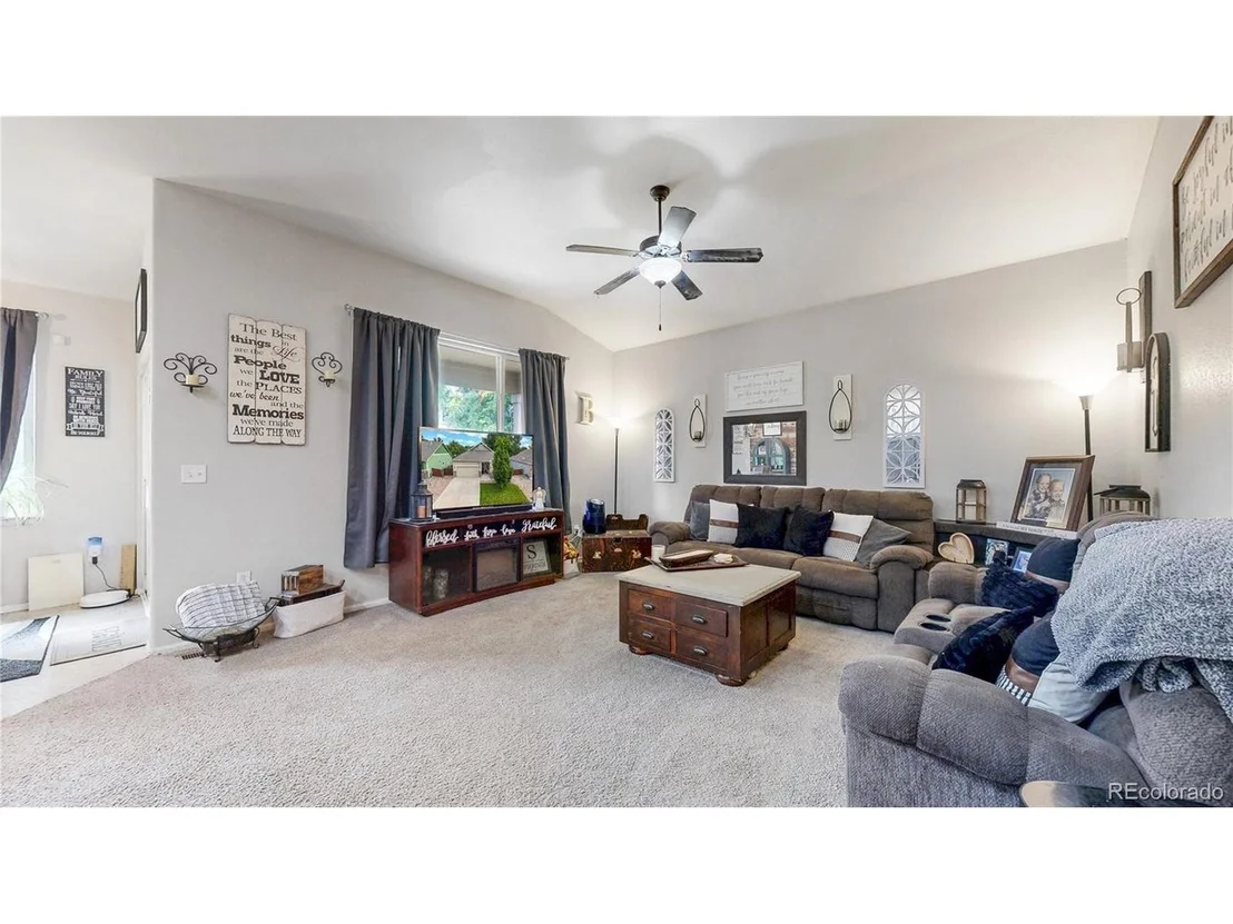Photo of 517 Dee Rd