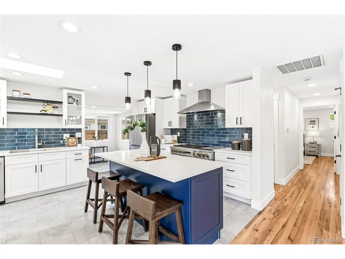 Photo of 3100 W Denver Pl