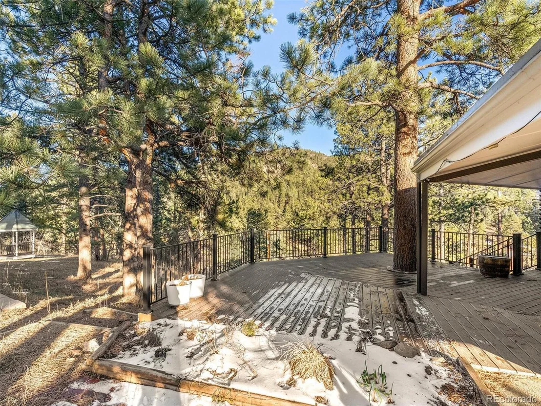 Photo of 19377 Hill Dr