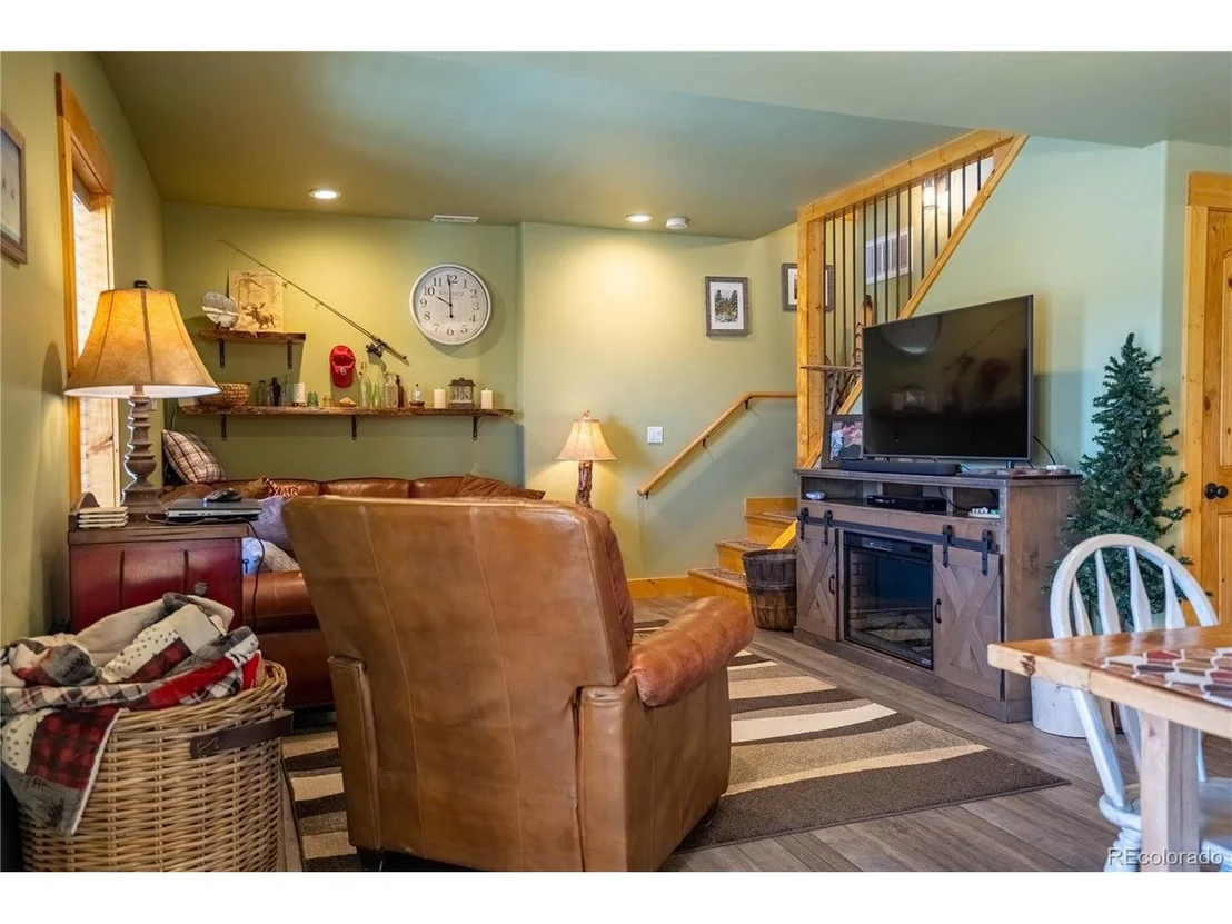 Photo of 103 Aspen Dr