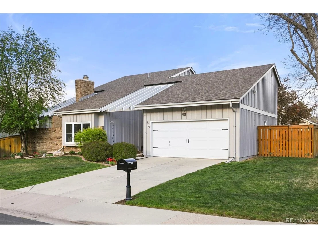 Photo of 3706 E Easter Dr