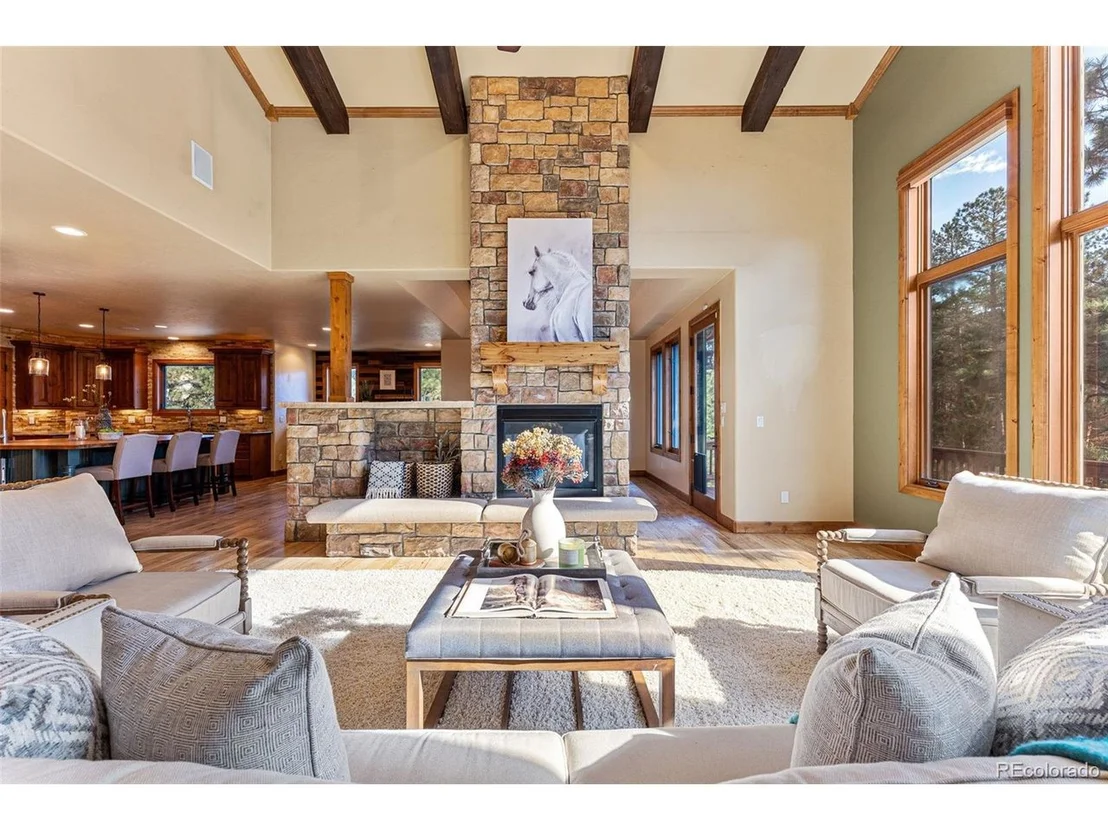 Photo of 2392 Saddleback Dr