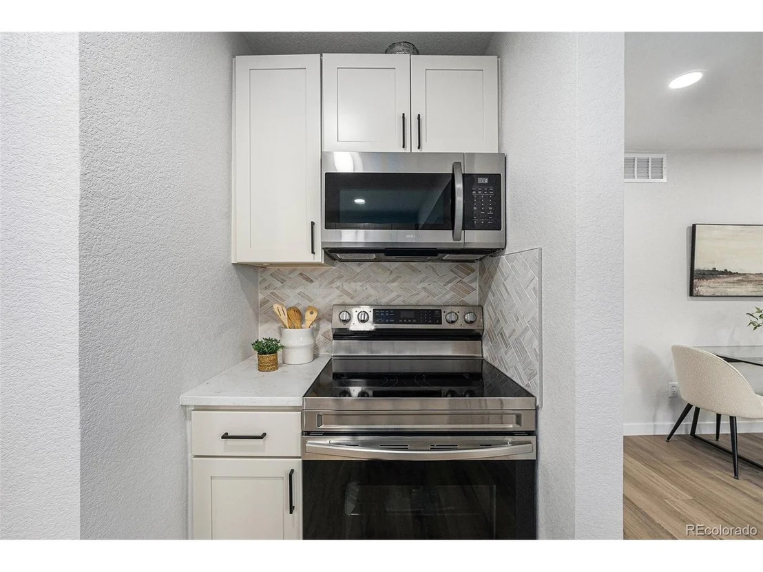 Photo of 5491 Lowell Blvd