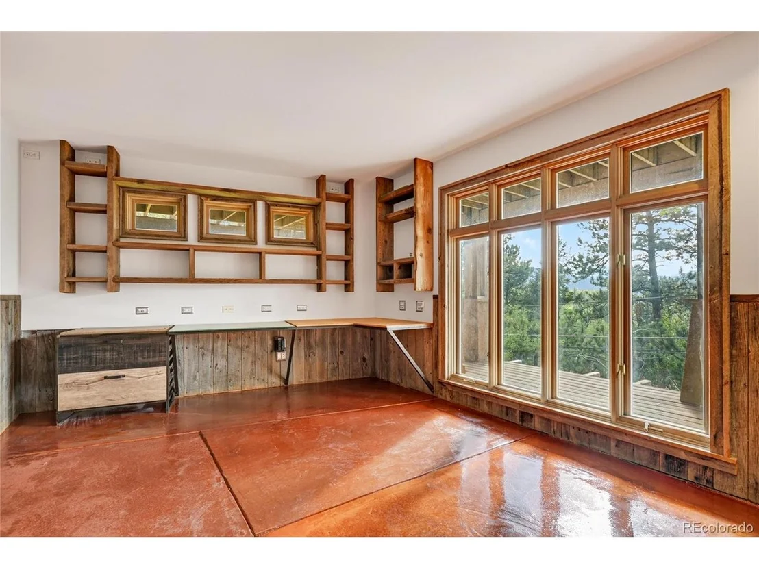 Photo of 4620 Hilltop Rd