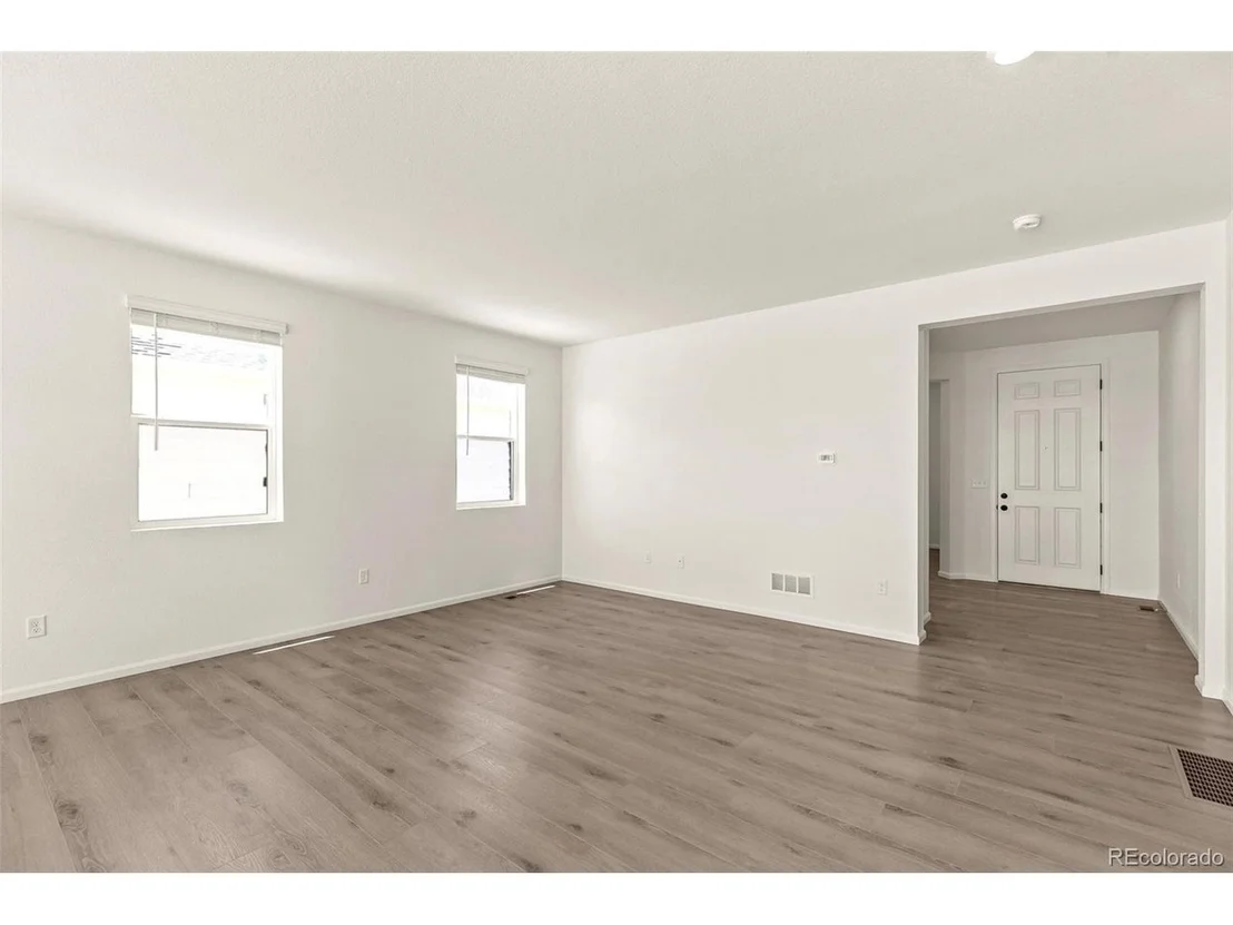 Photo of 47378 Bluebell Ave