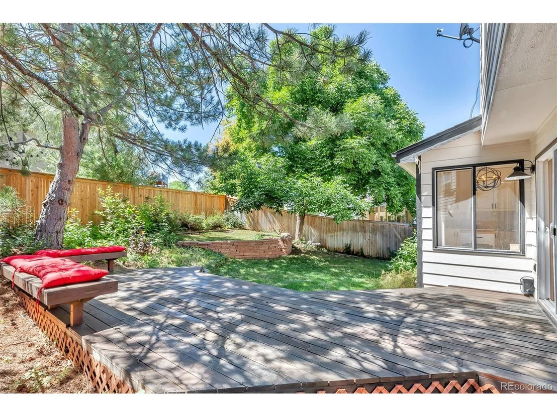 Photo of 9434 Hibiscus Dr