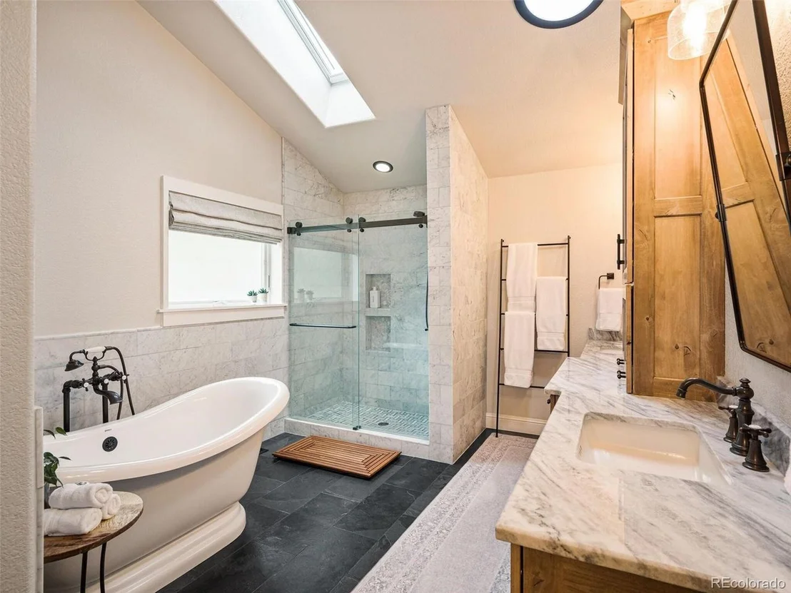 Photo of 137 Nuthatch Rd