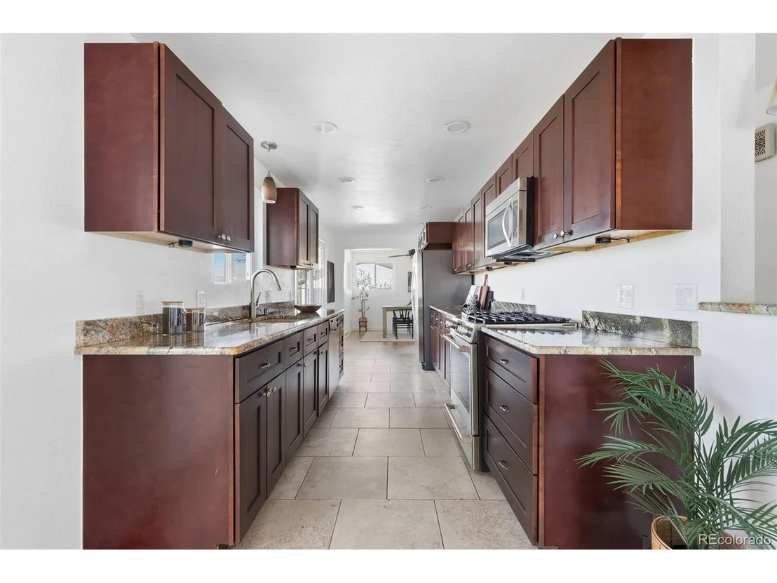 Photo of 9539 Grandview Ave