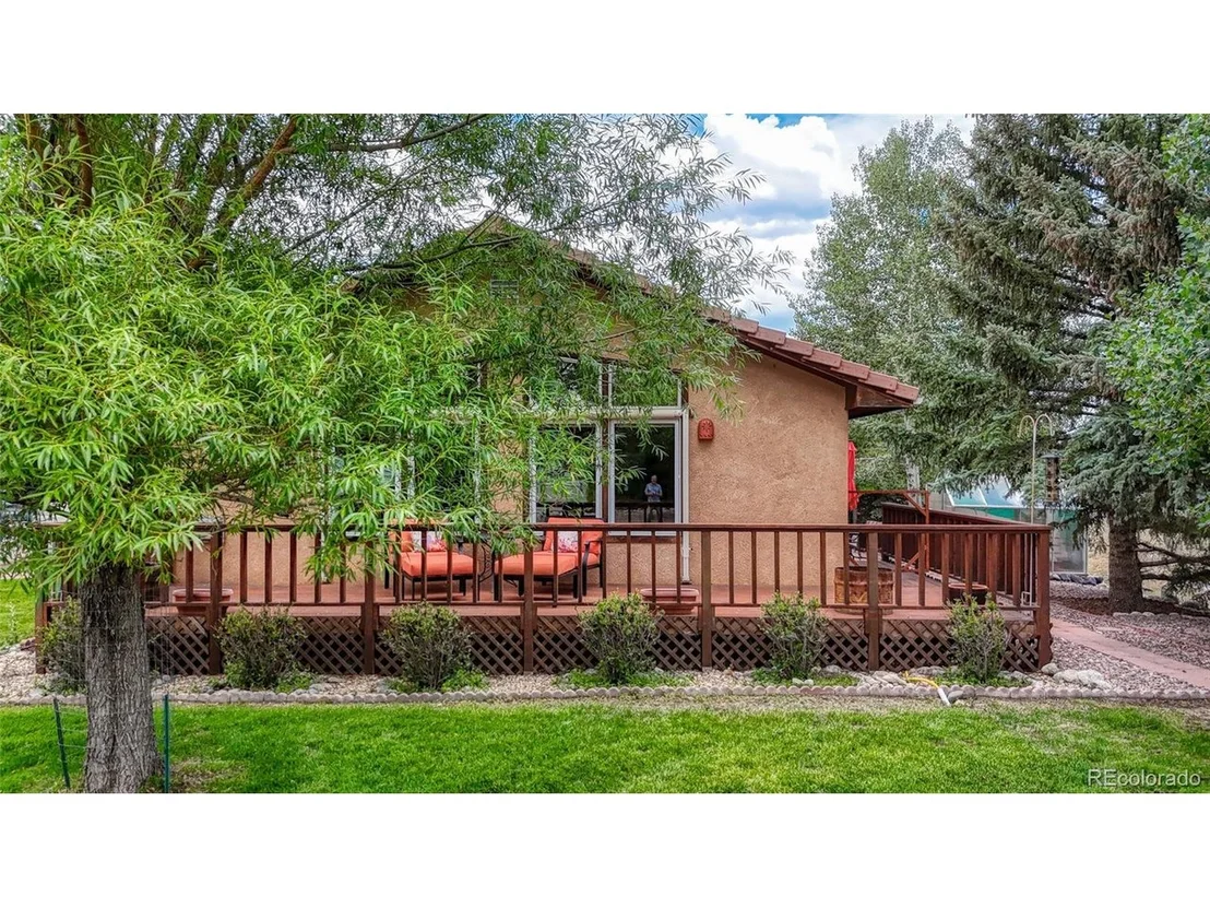 Photo of 1 Silver Spruce Dr