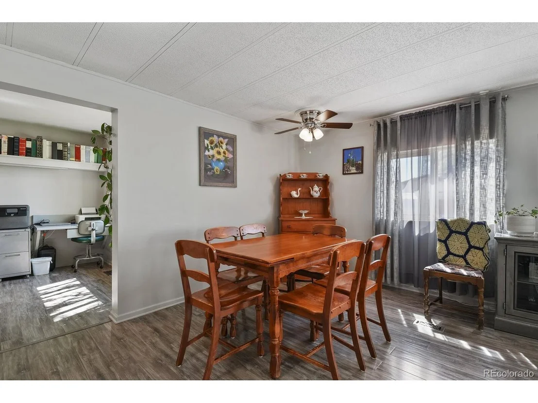 Photo of 332 Lilac Cir