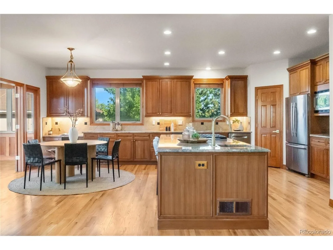 Photo of 5129 Shade Tree Ln