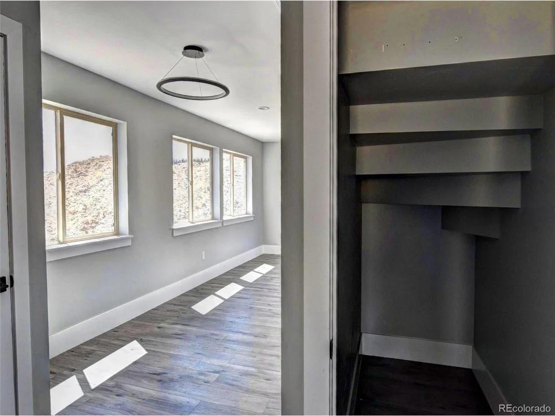 Photo of 2339 Arrowhead Dr