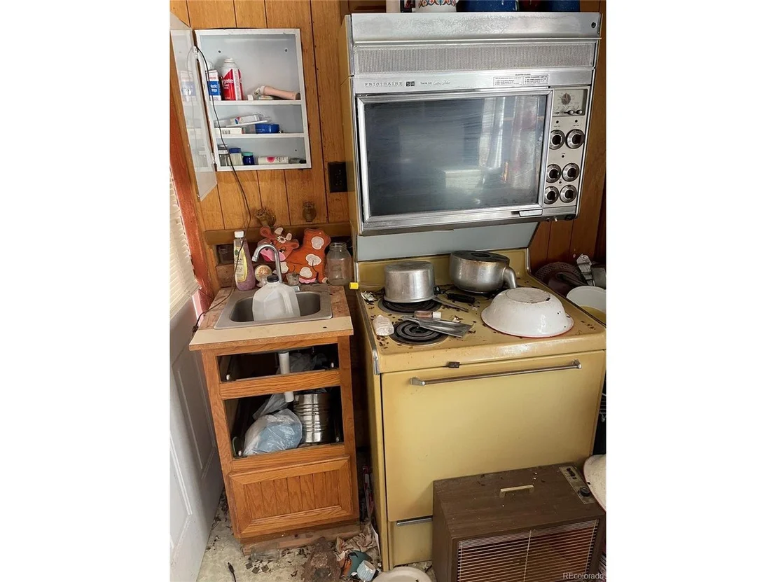Photo of 586 Spring St