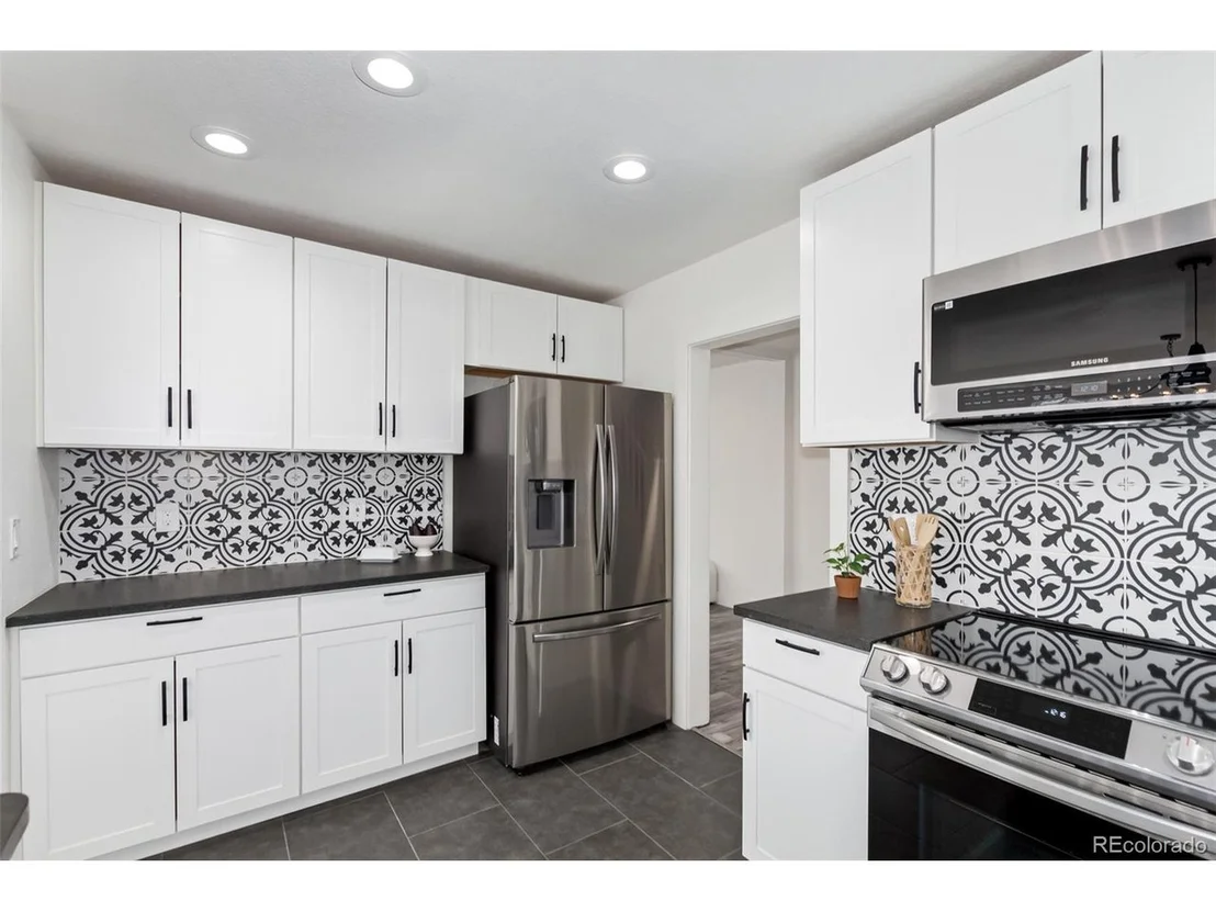 Photo of 634 Colorado Blvd