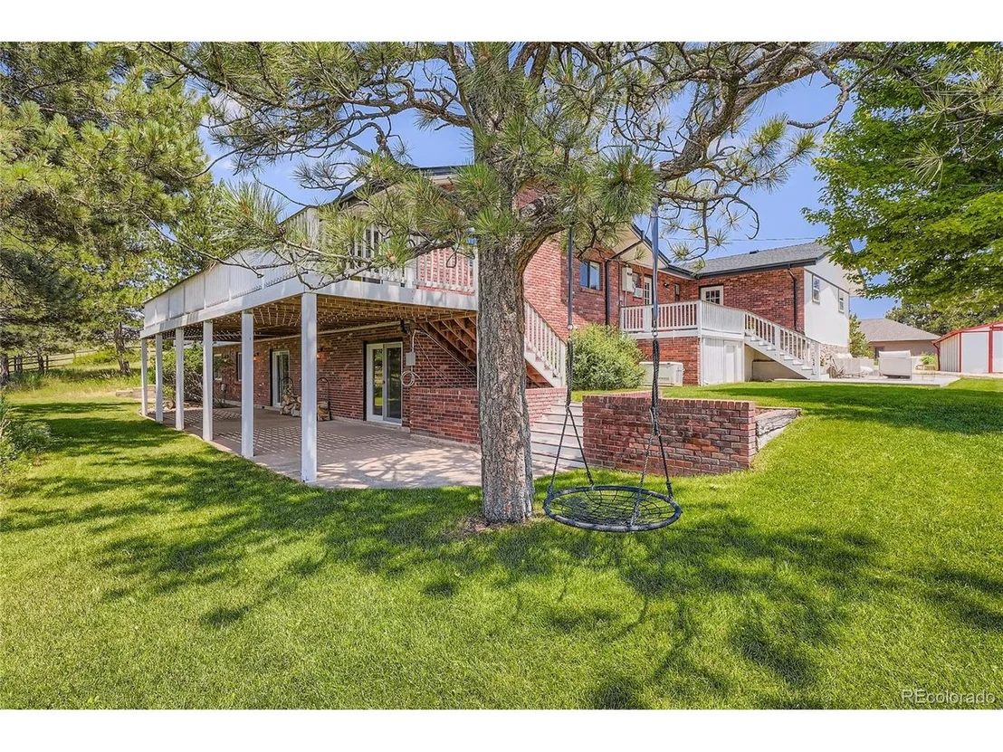 Photo of 6685 Chalet Cir