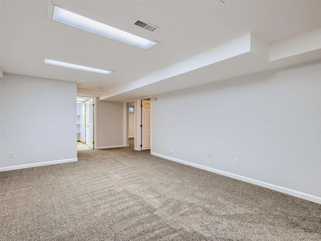 Photo of 6784 Depew St