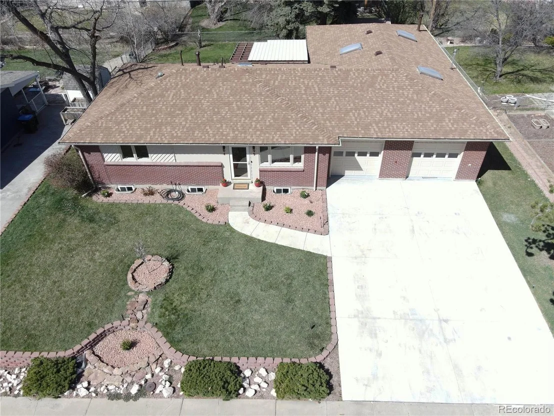 Photo of 6499 Iris Way