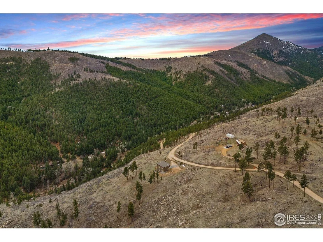 Photo of 450 Melvina Hill Rd