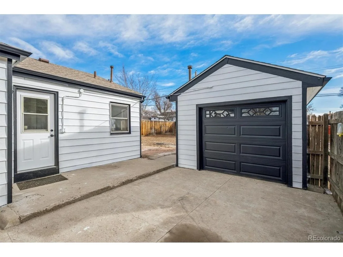 Photo of 936 Meade