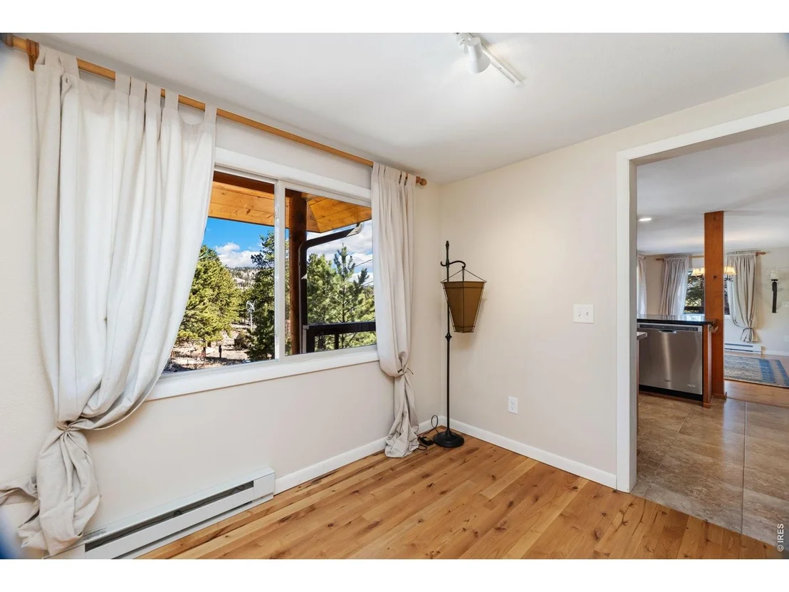Photo of 2340 Eagle Cliff Rd