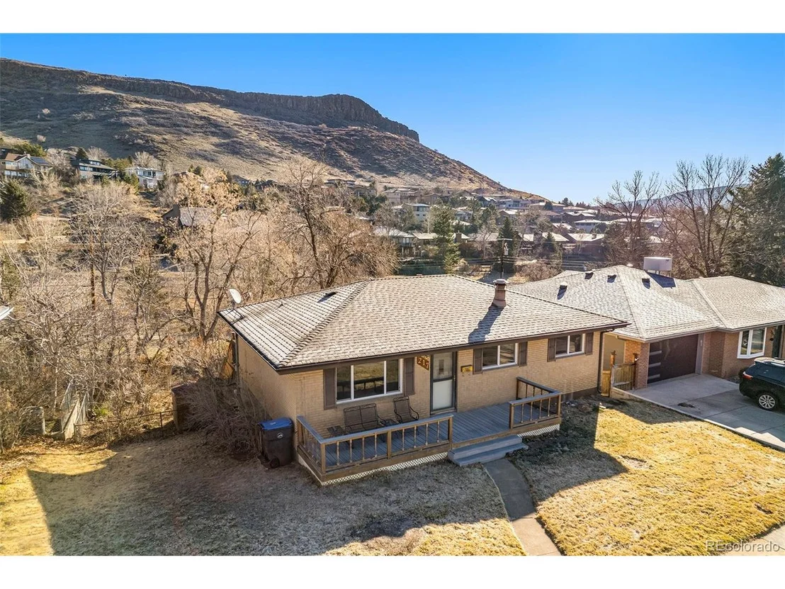 Photo of 217 Iowa Dr