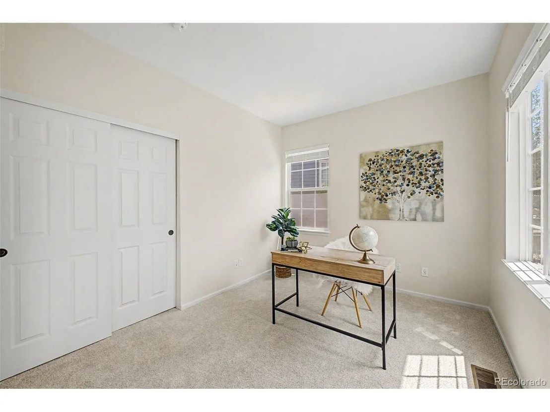 Photo of 2829 Breezy Ln