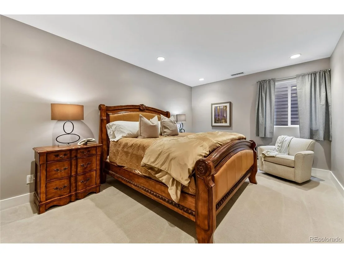 Photo of 771 Jasmine St