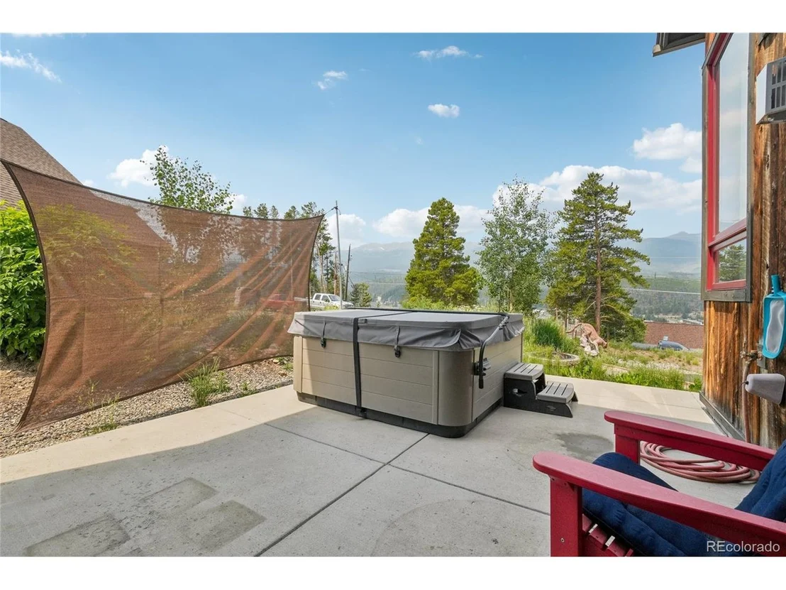 Photo of 152 Fairview Blvd