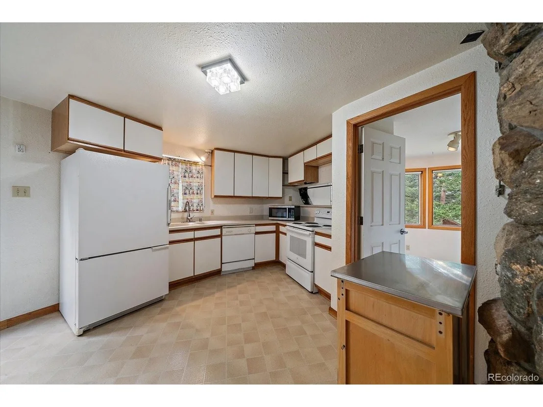 Photo of 475 Circle Dr