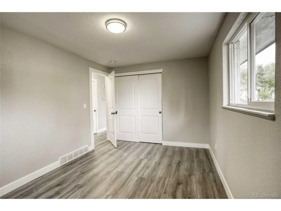 Photo of 6450 W 77th Pl