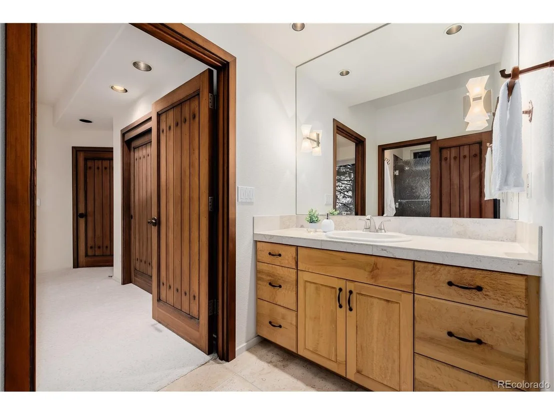 Photo of 1077 Carriage Hills Dr
